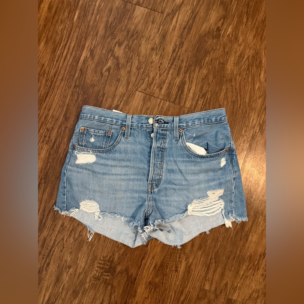 Women’s Levi High Rise Jean Shorts